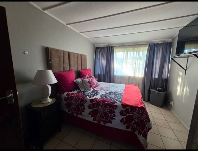 2 BEDROOM TOWNHOUSE FOR SALE IN SASOLBURG EXT 2